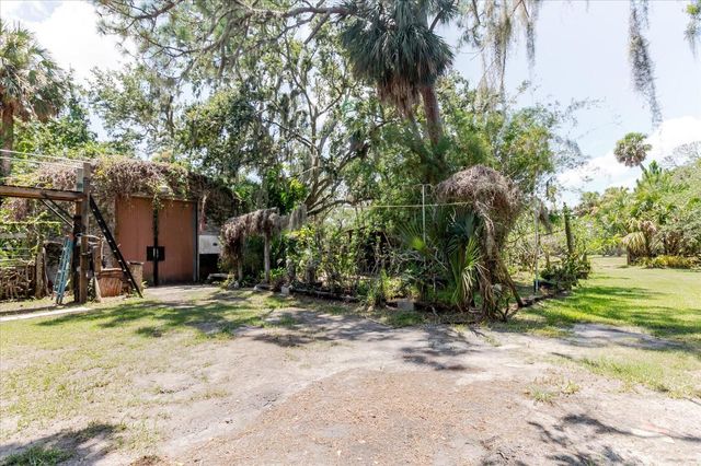 12115 S US HWY 41, Gibsonton, FL 33534