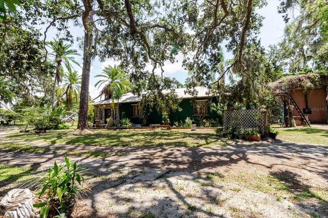 12115 S US HWY 41, Gibsonton, FL 33534