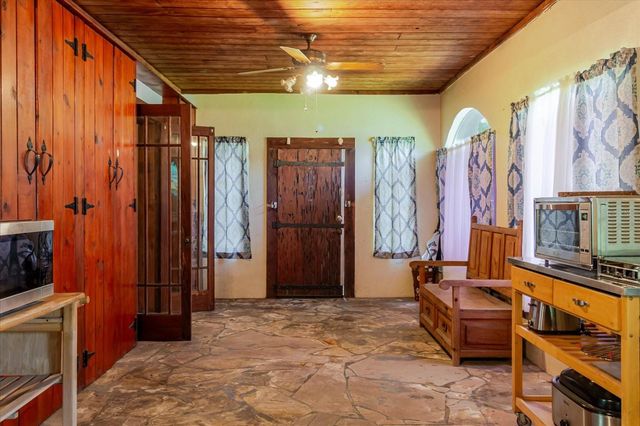 12115 S US HWY 41, Gibsonton, FL 33534