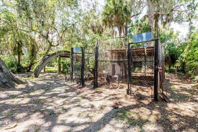 12115 S US HWY 41, Gibsonton, FL 33534