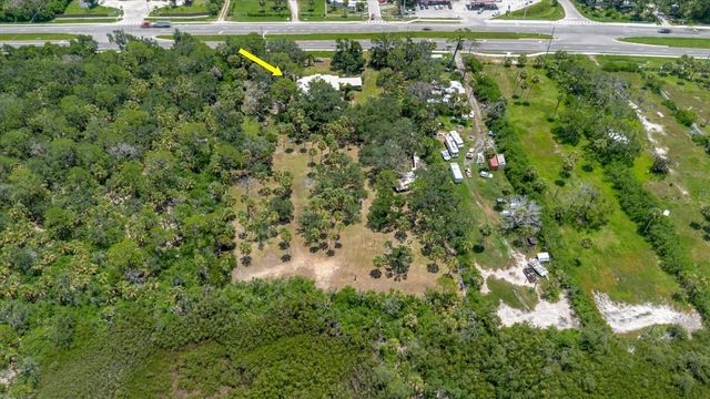 12115 S US HWY 41, Gibsonton, FL 33534