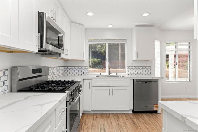 512 Avenida Blanco, San Marcos, CA 92069