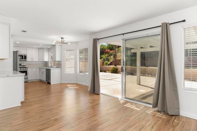 512 Avenida Blanco, San Marcos, CA 92069