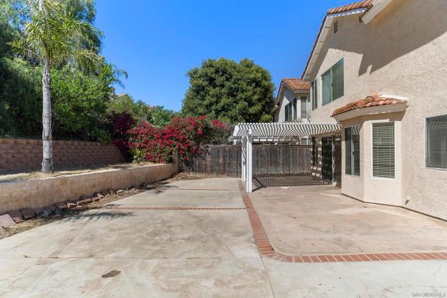 512 Avenida Blanco, San Marcos, CA 92069