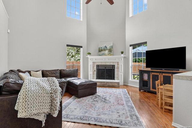 2451 OAKLINE DR, San Antonio, TX 78232
