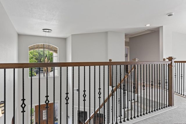 2451 OAKLINE DR, San Antonio, TX 78232