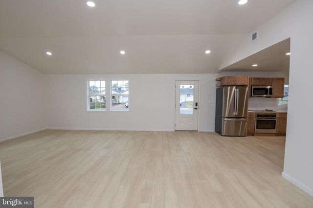 30 MISTLETOE LN, Levittown, PA 19054