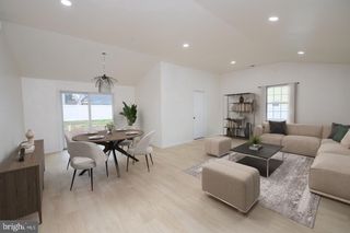 30 MISTLETOE LN, Levittown, PA 19054