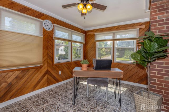 14 Meadowbrook Lane, Piscataway, NJ 08854