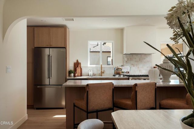 3044 Hillcrest Drive, Los Angeles, CA 90016