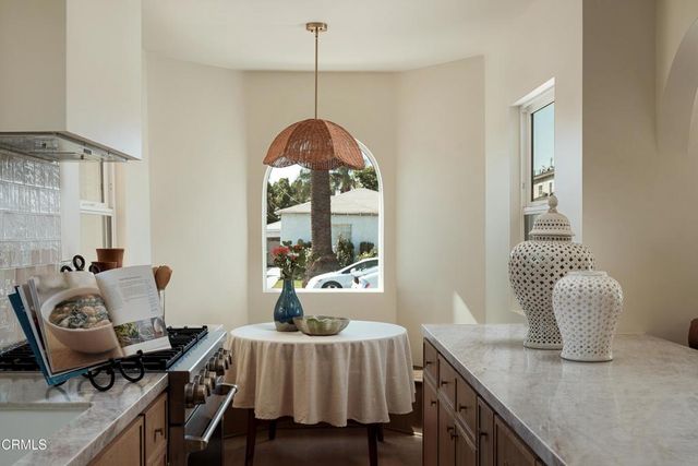 3044 Hillcrest Drive, Los Angeles, CA 90016