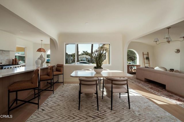 3044 Hillcrest Drive, Los Angeles, CA 90016