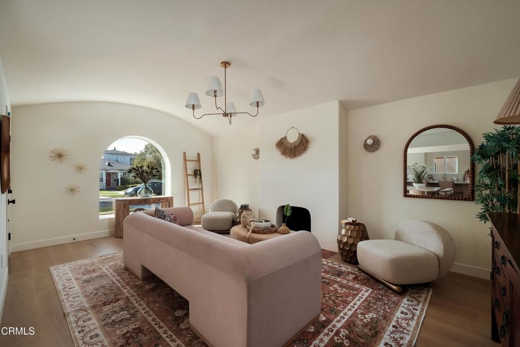 3044 Hillcrest Drive, Los Angeles, CA 90016 — photo 2