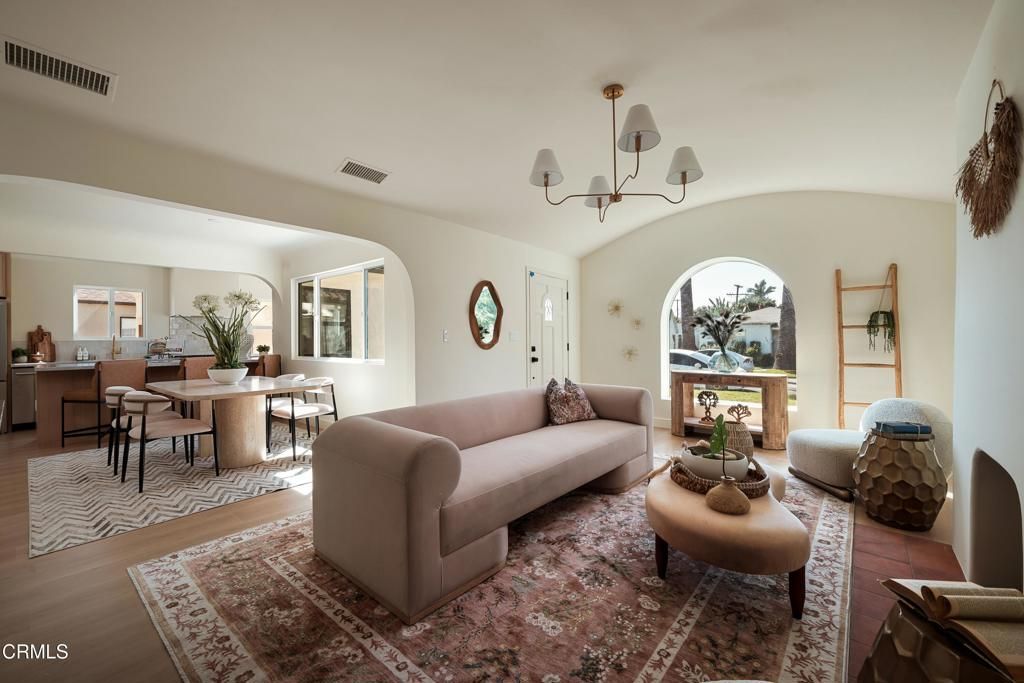 3044 Hillcrest Drive, Los Angeles, CA 90016 — photo 3