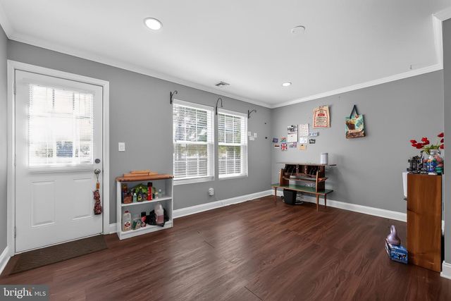 60 PINE NEEDLE RD, Levittown, PA 19056