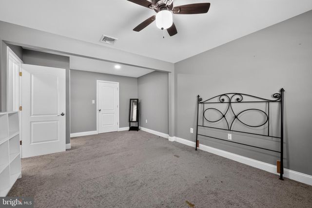 60 PINE NEEDLE RD, Levittown, PA 19056