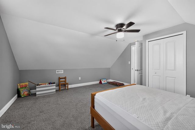 60 PINE NEEDLE RD, Levittown, PA 19056