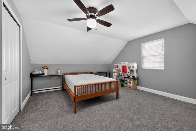 60 PINE NEEDLE RD, Levittown, PA 19056