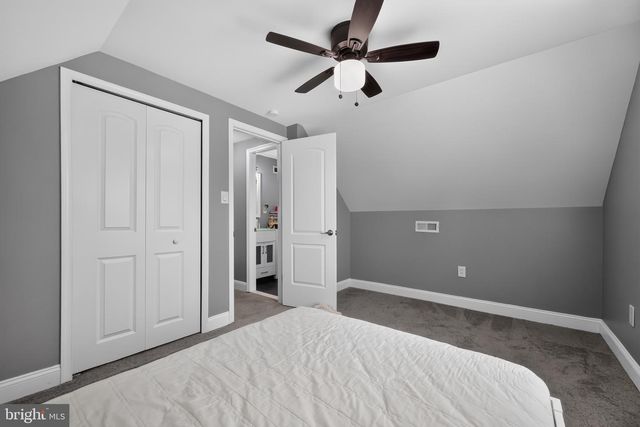 60 PINE NEEDLE RD, Levittown, PA 19056