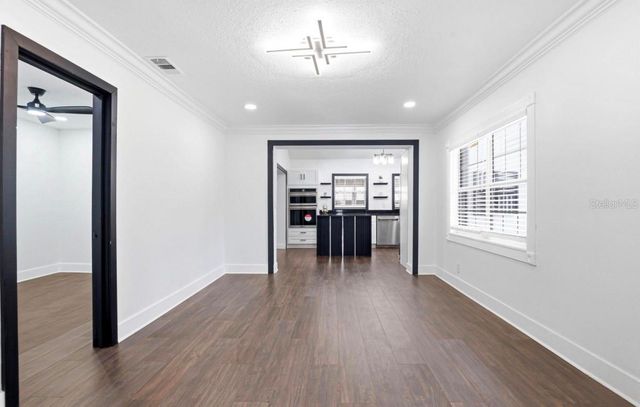 2132 W BIRD STREET, Tampa, FL 33604