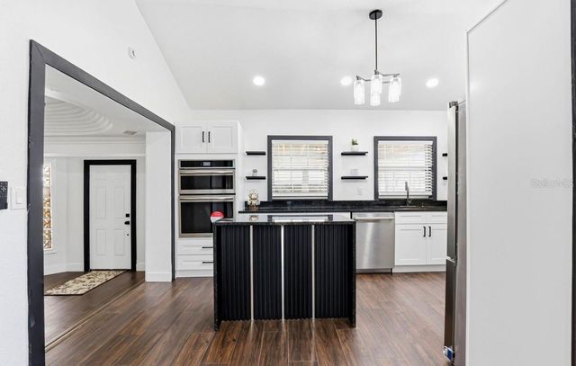 2132 W BIRD STREET, Tampa, FL 33604