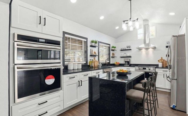 2132 W BIRD STREET, Tampa, FL 33604