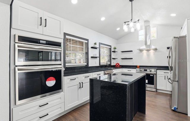 2132 W BIRD STREET, Tampa, FL 33604