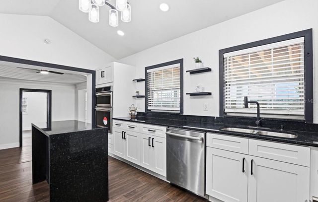 2132 W BIRD STREET, Tampa, FL 33604