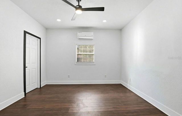 2132 W BIRD STREET, Tampa, FL 33604