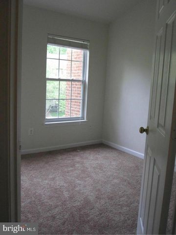 1225 WILD HAWTHORN WAY, Reston, VA 20194