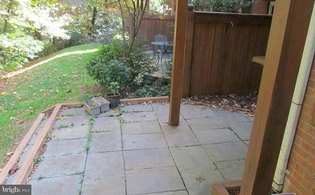 1225 WILD HAWTHORN WAY, Reston, VA 20194