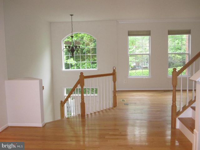 1225 WILD HAWTHORN WAY, Reston, VA 20194