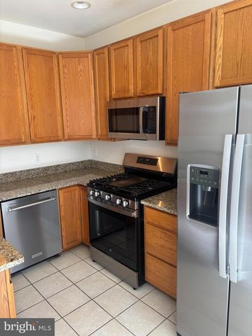 1225 WILD HAWTHORN WAY, Reston, VA 20194