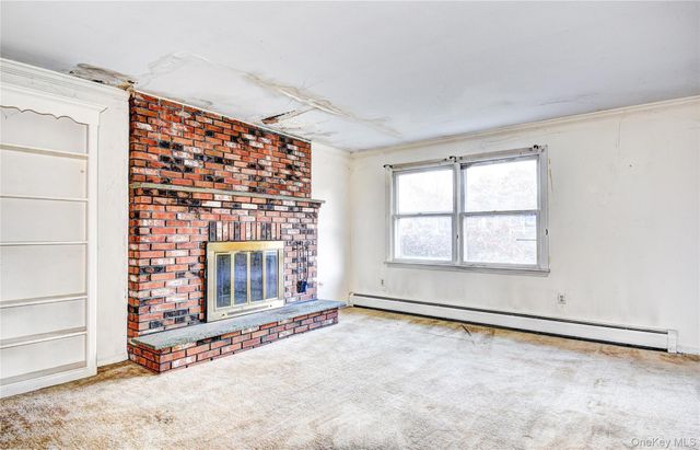 118 Marl Road, Pine Bush, NY 12566