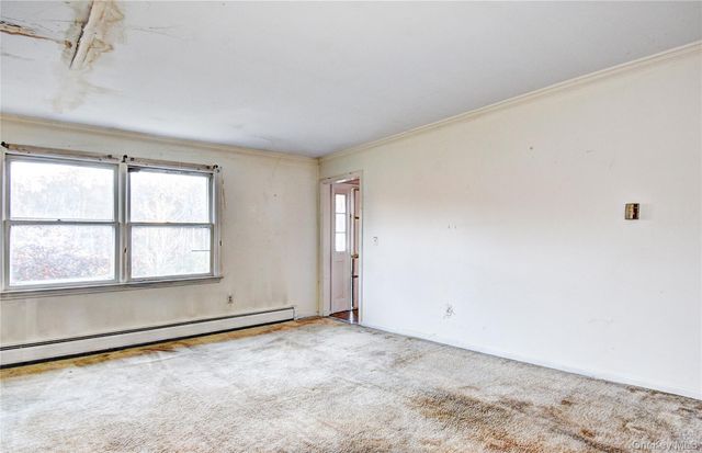 118 Marl Road, Pine Bush, NY 12566