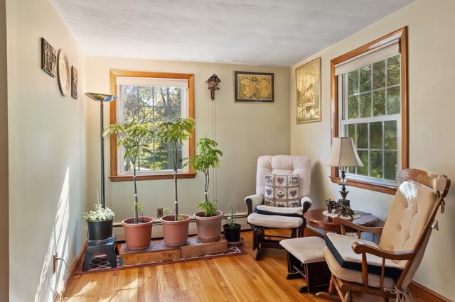 54 River St, Billerica, MA 01821
