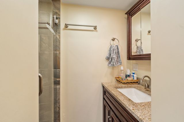 54 River St, Billerica, MA 01821