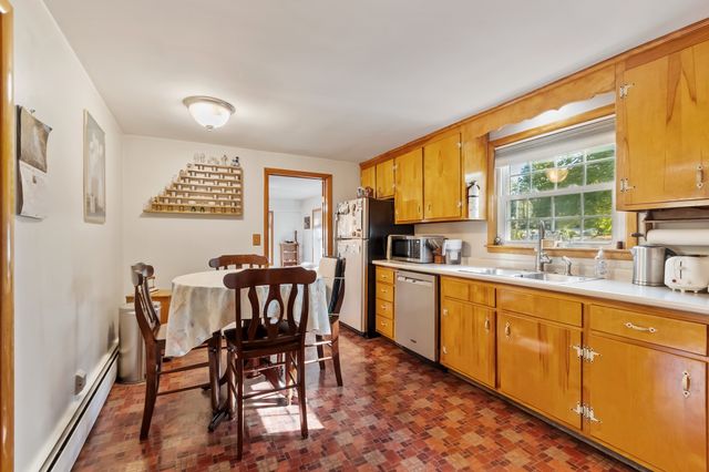 54 River St, Billerica, MA 01821
