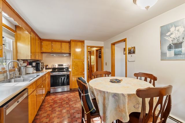 54 River St, Billerica, MA 01821