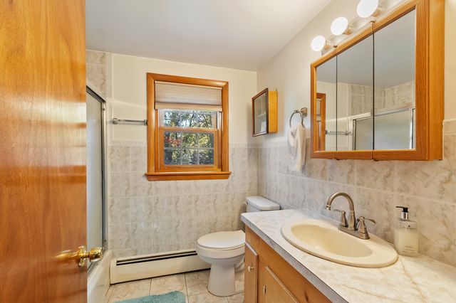 54 River St, Billerica, MA 01821