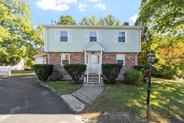 54 River St, Billerica, MA 01821