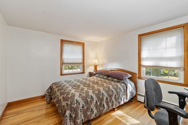 54 River St, Billerica, MA 01821