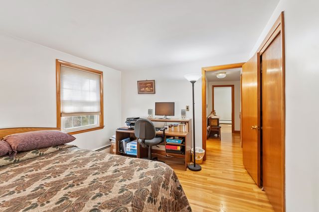 54 River St, Billerica, MA 01821