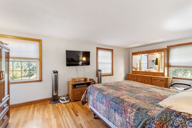 54 River St, Billerica, MA 01821