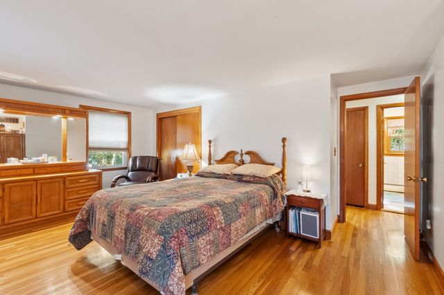 54 River St, Billerica, MA 01821