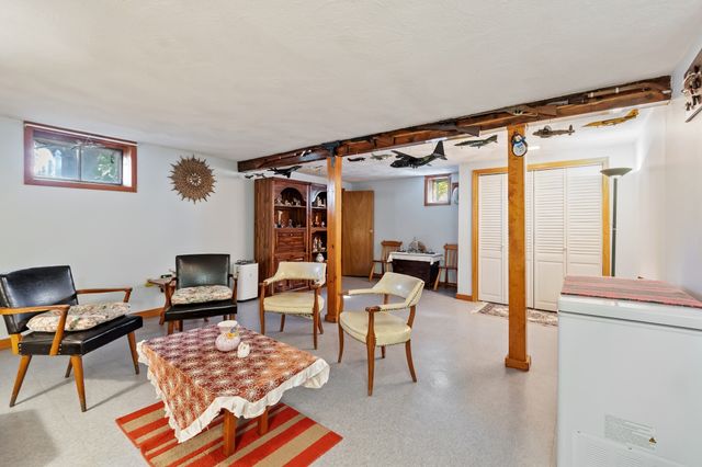 54 River St, Billerica, MA 01821