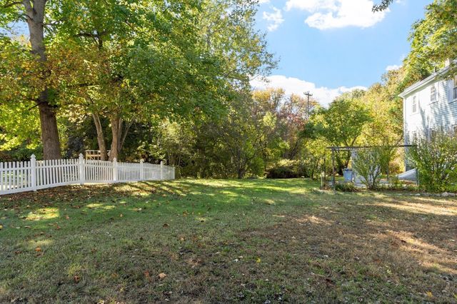 54 River St, Billerica, MA 01821