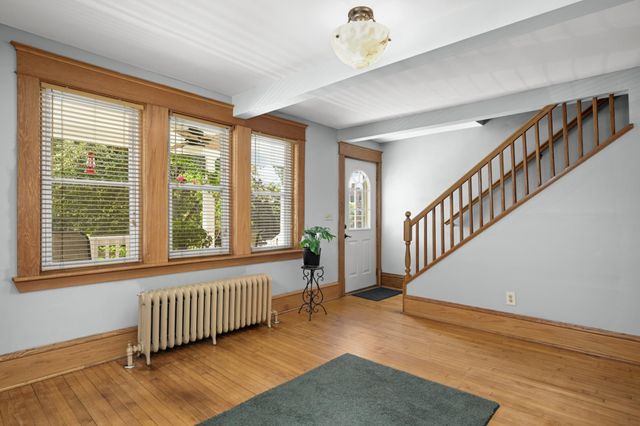 469 Hall Avenue, Saint Paul, MN 55107