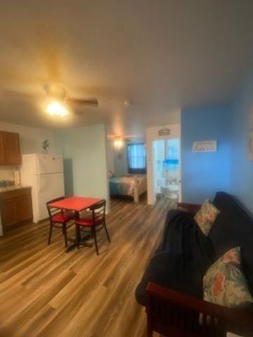 108 Port Ave, Rockport, TX 78382