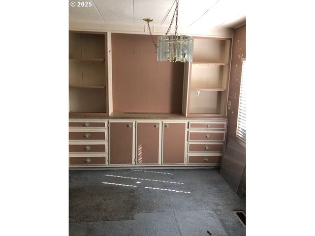 1475 GREEN ACRES Rd 66, Eugene, OR 97408